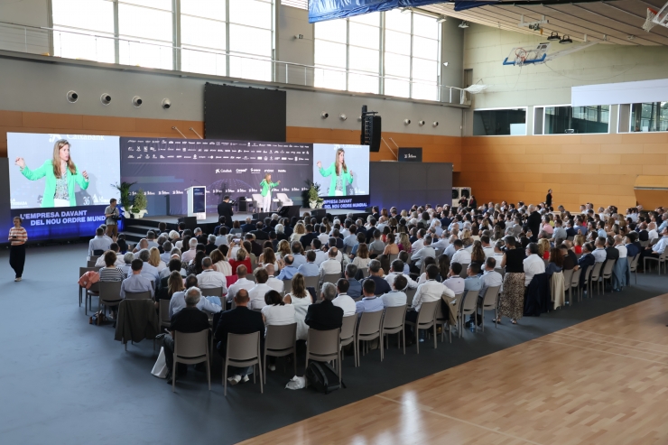 Un moment de la ponència 'Recupera la mente, reconquista tu vida' de Marian Rojas Estapé.