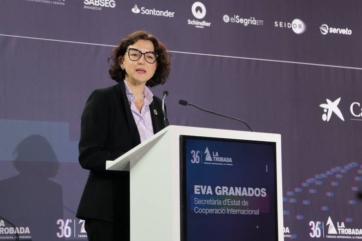 La secretària d'Estat de Cooperació Internacional del govern espanyol, Eva Granados, durant la cloenda.
