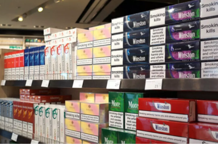 Cartons de tabac a un establiment.