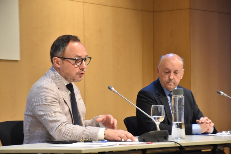 El president de la Cambra de Comerç, Josep Maria Mas, i el cap del Govern, Xavier Espot.