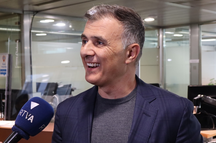 El ministre de Funció Pública i Transformació Digital, Marc Rossell, en l'atenció als mitjans de comunicació per explicar les millores a Tràmits.