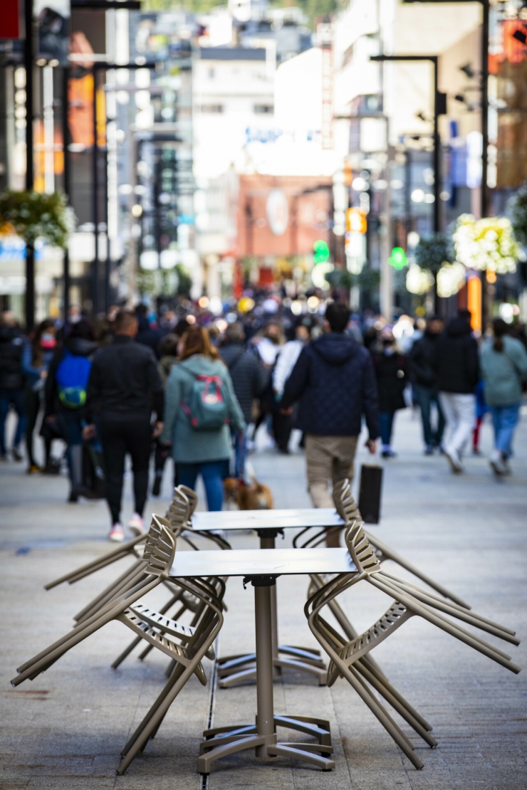 Una terrassa a l'avinguda Meritxell.