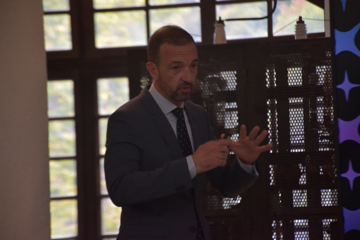 El ministre de Turisme i Comerç, Jordi Torres, durant una presentació d'Andorra Turisme.