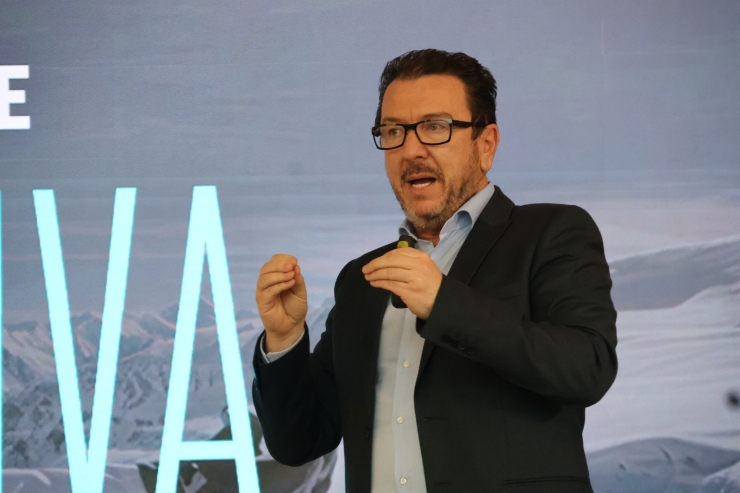 El director general d'Andorra Turisme, Betim Budzaku, durant la presentació de la temporada.