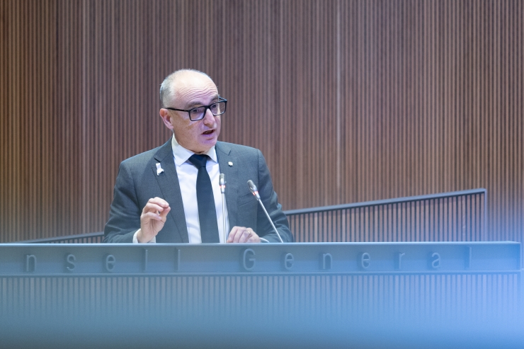 El ministre de Finances, Ramon Lledós, al Consell General.