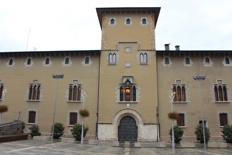 Façana del Palau Episcopal de la Seu d'Urgell.