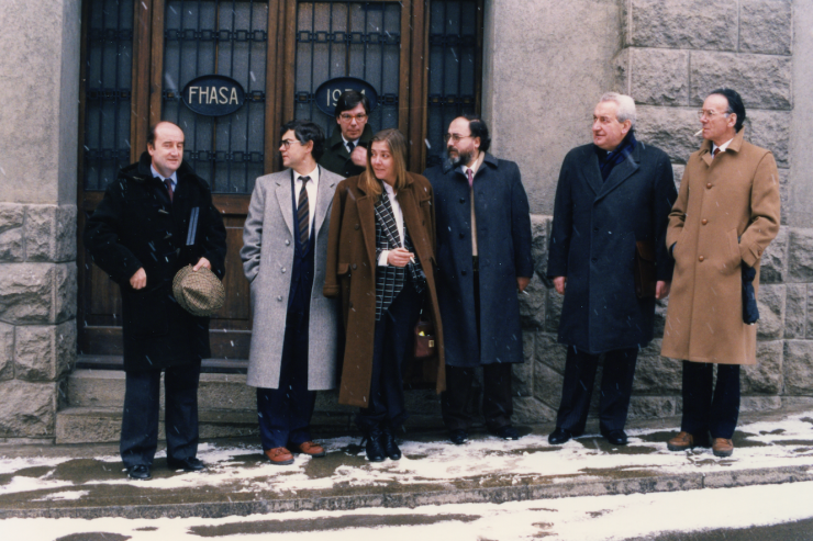 Un moment de l'acte institucional per formalitzar la creació de FEDA, l'any 1988, amb consellers generals i representants de FEDA.