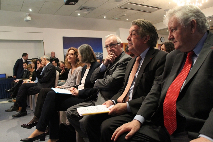 Les autoritats i els representants francesos i andorrans moments abans de l'inici de la Jornada d'intercanvis francoandorrana sobre el tema de l'energia.