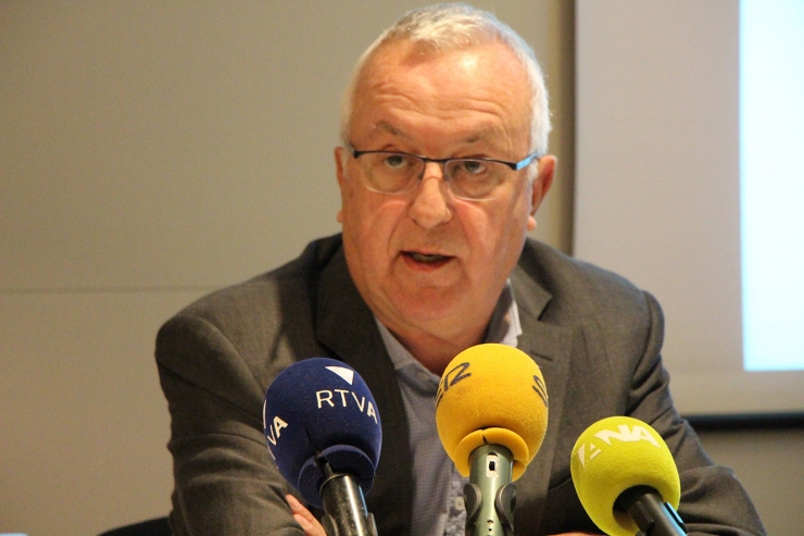 El president de la Cambra de Comerç, Miquel Armengol, presenta els resultats de les enquestes de conjuntura.