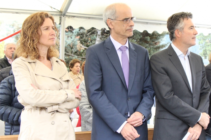 El cap de Govern (al centre) durant la missa de Sant Miquel d'Engolasters, aquest dimarts al migdia.