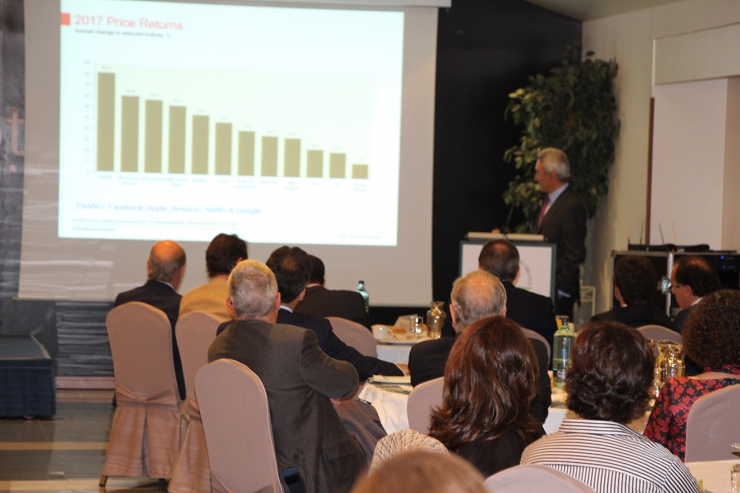 La conferència del professor de l'IESE, José Luis Suárez, ha reunit un nombrós públic.