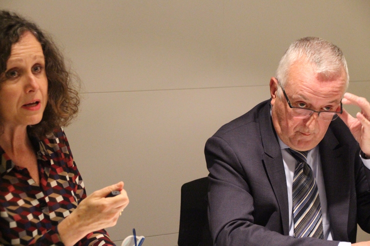 La directora de la Cambra de Comerç, Pilar Escaler, i el president de l'entitat, Miquel Armengol.