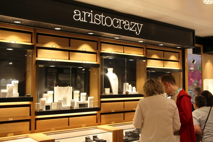 Inauguració del nou espai dedicat a la marca de joieria Aristocrazy.