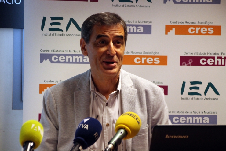 El responsable del departament d'Estadística, Enric Ripoll, comenta la recent publicada Enquesta de Forces del Treball.