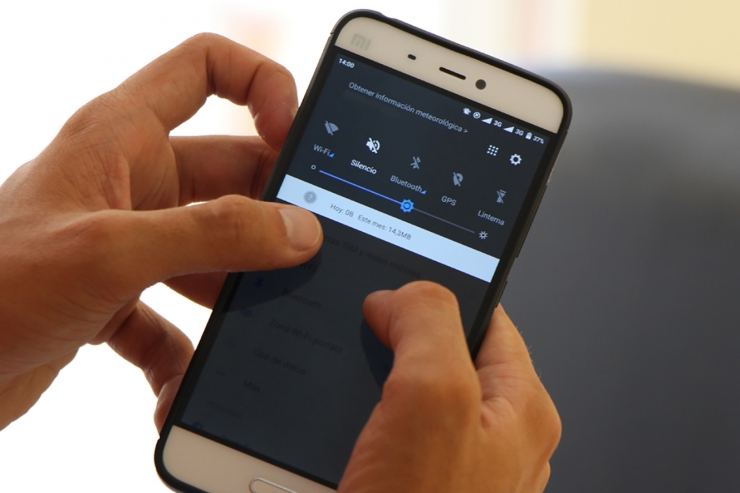 La utilització d'Internet al mòbil ha augmentat un 135% en un any.