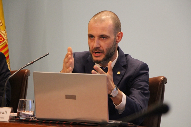 El secretari general del Govern, Jordi Casadevall, durant la seva comparexença d'aquest dimecres.