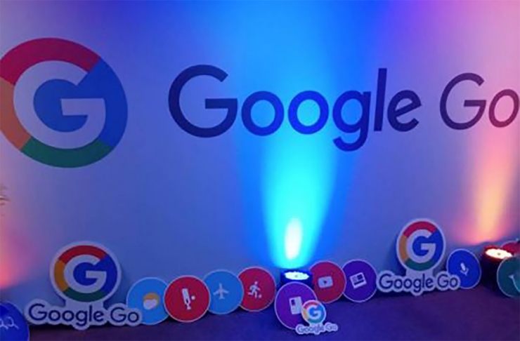 Google Go ha introduit una funció per llegir en veu alta el contingut de les pàgines web en 28 idiomes.
 