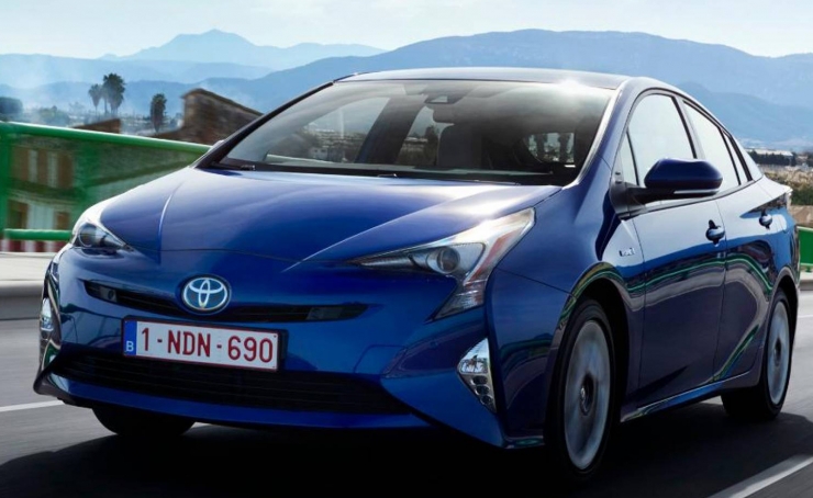 Un vehicle Toyota Prius.