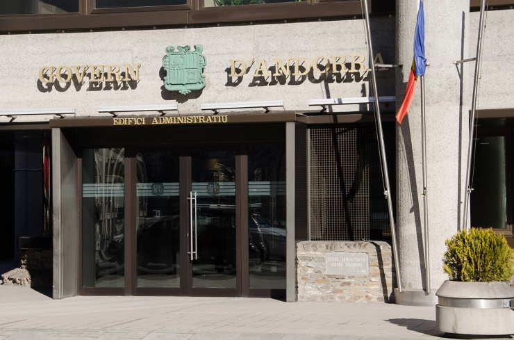 Entrada a l'edifici administratiu del Govern.