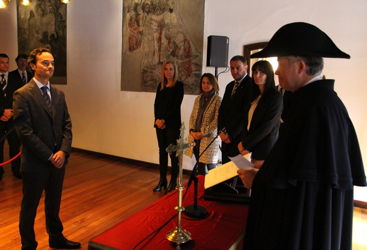 Raül González Fernández en el moment de jurament del càrrec.