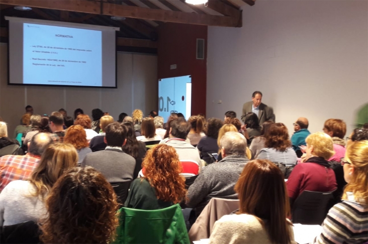 Reunió informativa als comerciants de la Seu d'Urgell sobre els canvis al 'tax free'.