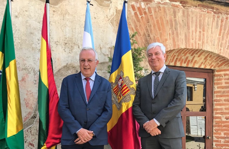 El president de la Cambra de Comerç, Miquel Armengol, i el president de la Confederació Empresarial Andorrana, Gerard Cadena, després de la reunió a la Antigua (Guatemala).