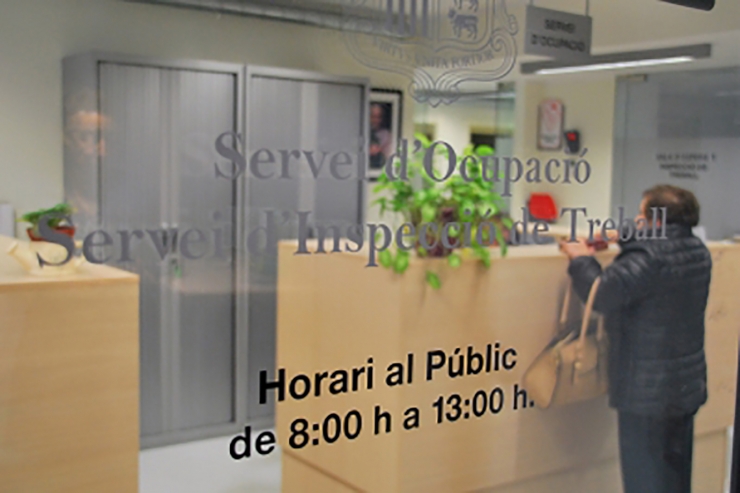 Entrada al despatx del Servei d'Ocupació.