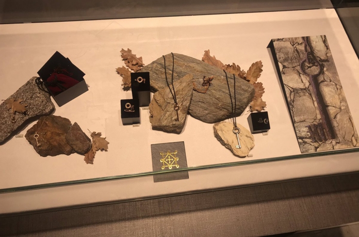 Joies de la col·lecció inspirada en la clau del jaciment de la Margineda.