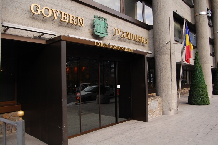 Entrada a l'edifici administratiu del Govern.