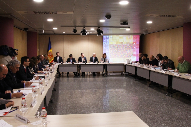 Un moment de la tercera reunió de la Comissió Nacional de l’Habitatge celebrada aquest dimarts.