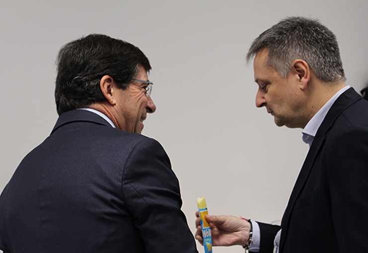 El ministre d'Economia, Competitivitat i Innovació, Gilbert Saboya, ha tastat els diversos productes de Nice.