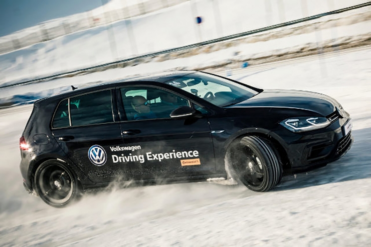 Un Golf R en la primera jornada del VW Driving Experience al Pas de la Casa.