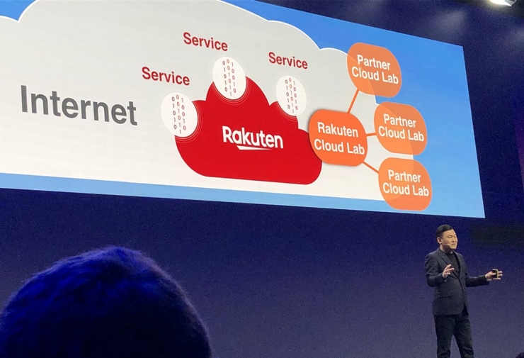 El conseller delegat de Rakuten, Hiroshi Mikitani, durant la seva participació a l'MWC aquest dimecres.