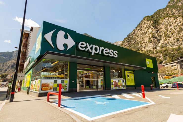 Botiga Carrefour Express a Santa Coloma.