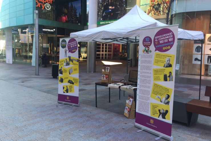 Paradeta del Servei d'Atenció al Consumidor instal·lada aquest divendres a Vivand.