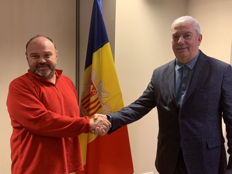 El representant de l'USdA, Gabriel Ubach, i el president de la CEA, Gerard Cadena.