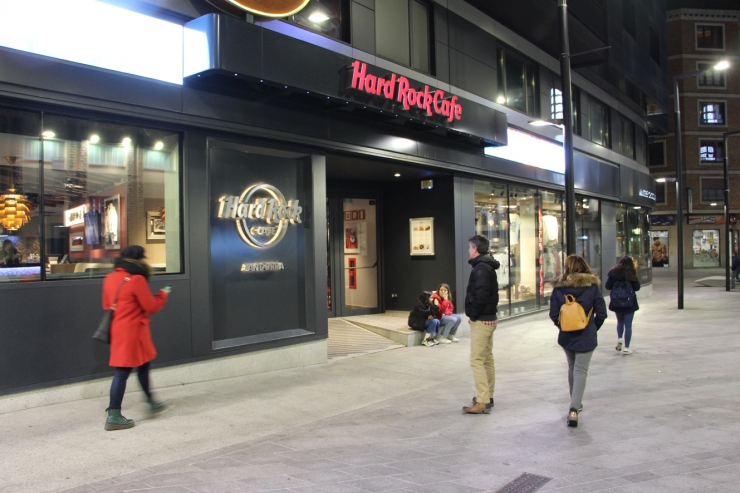 Façana del Hard Rock Cafe Andorra, a Andorra la Vella.