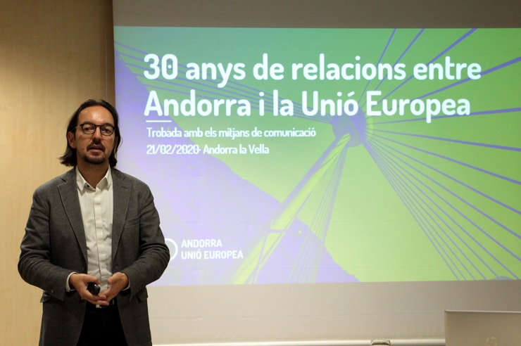 El secretari d'Estat d'Afers Europeus, Landry Riba, durant la presentació oferta als mitjans de comunicació.