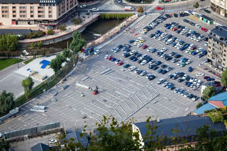 Una imatge de l'aparcament del Parc Central.