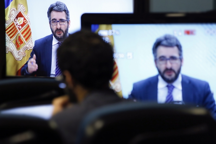 Una imatge del ministre portaveu, Eric Jover, durant la roda de premsa d'aquest dimarts al vespre.