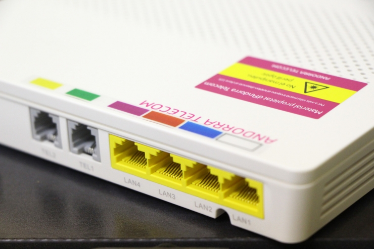 Una ONT d'Andorra Telecom.