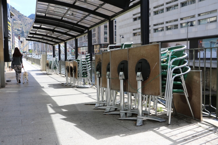 Una terrassa tancada d'Andorra la Vella, en una imatge recent.