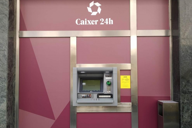 Un dels nous caixers.