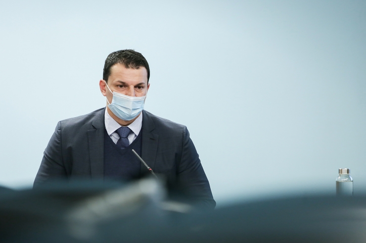 El ministre de Presidència, Economia i Empresa, Jordi Gallardo, durant la roda de premsa.