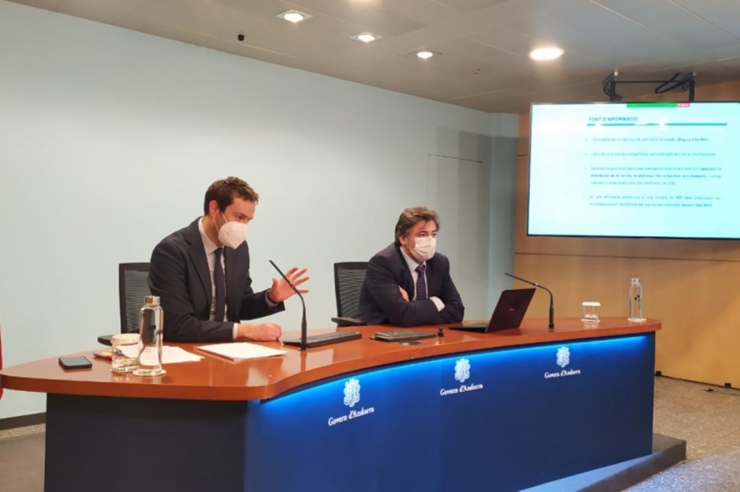 El secretari d’Estat de Diversificació Econòmica i Innovació, Marc Galabert, i el director del departament d’Estadística, Joan Soler, durant la roda de premsa.