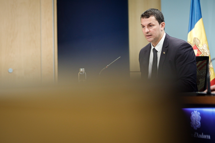 El ministre de Presidència, Economia i Empresa, Jordi Gallardo, durant una roda de premsa.