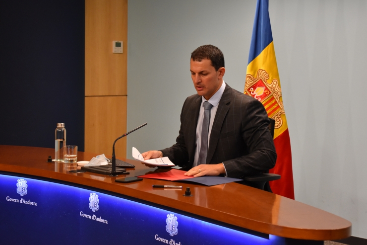 El ministre de Presidència, Economia i Empresa, Jordi Gallardo, durant la presentació del projecte de llei.
