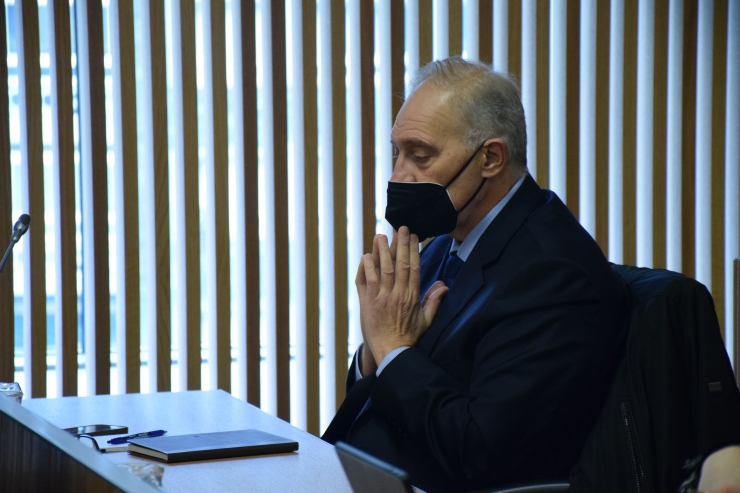 El president del grup parlamentari Terceravia, Josep Pintat, aquest dijous durant la compareixença del ministre de Finances, Eric Jover, al Consell General per explicar el projecte de llei del pressupost per a l'exercici 2022.