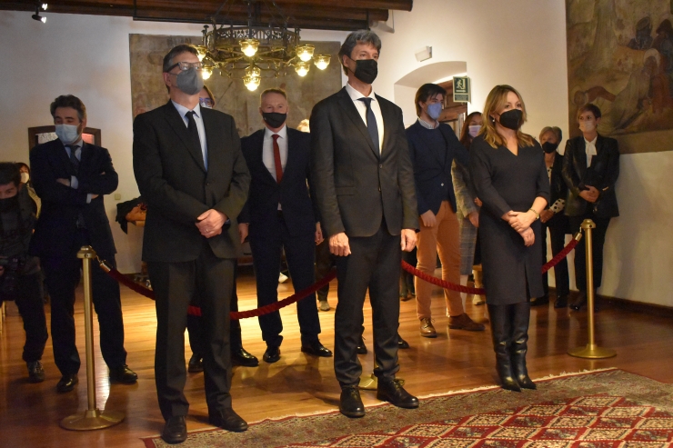 El president i els membres del Tribunal de Comptes, Francesc d'Assís  Pons, Carles Sansa i Núria López, respectivament, durant la cerimònia de  jurament la setmana passada.