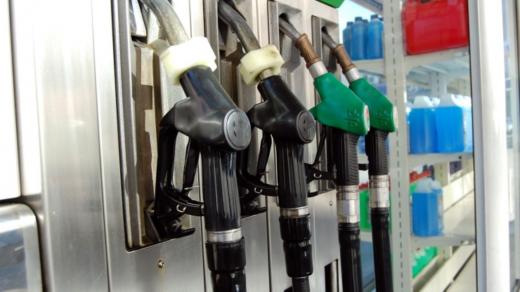 Al març s'han importat  17,37 milions de litres de carburants.